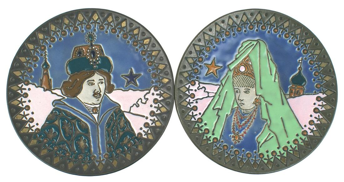 Imperial Amphora art nouveau wall plates: G-015 Pair of Imperial Amphora porcelain/crockery decorative art nouveau wall plates. Elaborate enameled highlights to the portrait of a Russian nobleman wearing a decorative robe and jeweled hat. Min