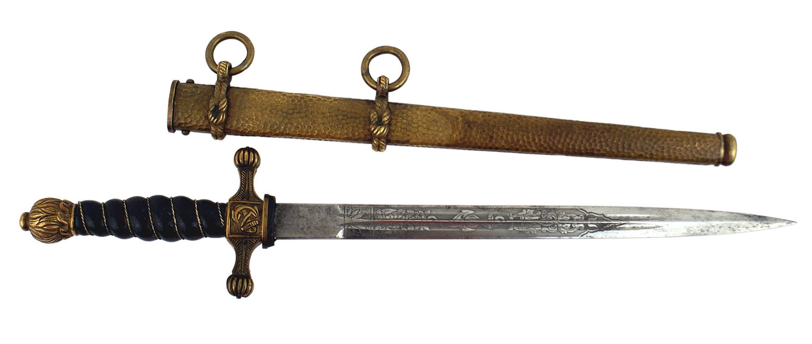 German 1921 pattern Navy officer dress dagger: D-017 German 1921 pattern Navy officer's dress dagger. Age darkened "flaming" ball pommel and anchor decorated crossguard with "pumpkin" finials. Twisted gilt wire wrapped black grip. 9 3/4" graying t