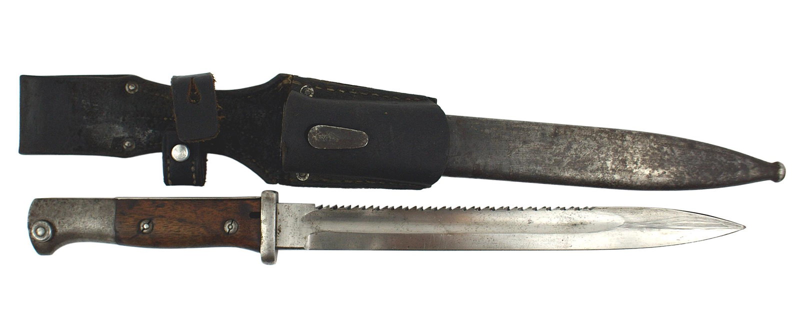 German WWI S84/98 bayonet: D-028 German WWI S84/98 bayonet. Gray steel pommel, flash - guard and short crossguard - stamped "F1. E. 6. 1744. 2" (possibly Flieger Ersatz Abtellung Nr. 6). Wood grips fairly clean saw-back blade. 