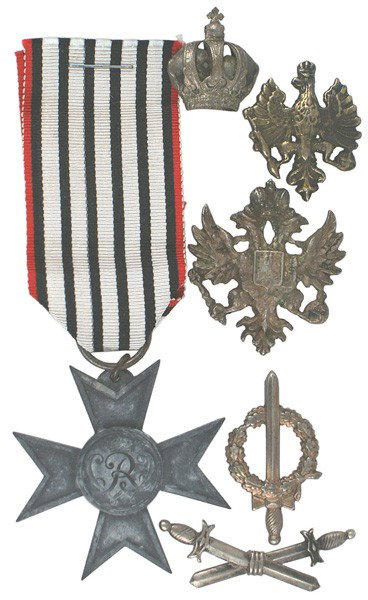German medal Lot WWII War Help Cross etc: B-16 Lot: (1) WWII War Help Cross. (2) Silver crossed swords (only) for the Bavarian Military Service Cross. Marked "W.CO. 900". (3) Laurel wreath/sword device for the War Veteran's Medal. (4) Crown d