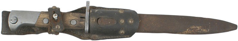Polish M1924 Mauser bayonet: D-107 Polish M1924 Mauser bayonet. Dull silver finish on the pommel, crossguard with muzzle ring and 9 ¾" blade. Marked with the Polish eagle, "WP" and "3FB". Has been "unsharpened". Standard German 