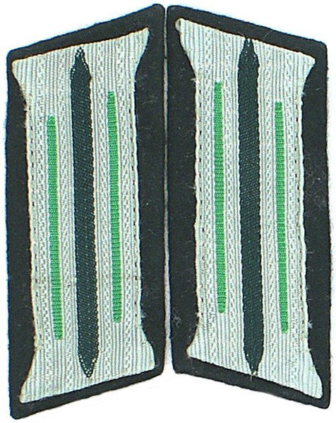 German WWII Panzer Gren. Other ranks collar patch: H-104 Same - Panzer Grenadier Other Ranks - lighter green stripes. II+