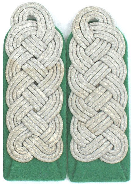 German WWII Panzer Grenadier shoulder boards: H-158 Same - field type with silver-gray cord. Show some wear. Pair. S.I. II