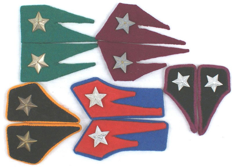 Italian WWII Army Other Ranks collar tabs 5 pairs: H-222 Lot of 5 pairs of "flash" type collar tabs: (1) Purple piped black. Lodi. S. (2) Orange piped black. Artillery. S. (3) Bersaglieri. SD. (4) Alpini. SD. (5) Tank Troops. SD. II