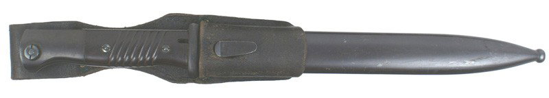 German WWII K98 Mauser bayonet: D-74 WWII K-98 Mauser bayonet. 100% blued finish on pommel and crossguard. Bakelite grips. 9 7/8" blade retains 100% of its original blue finish. Marked "42 asw" (E. & F. Horster & Cie of Solingen). S