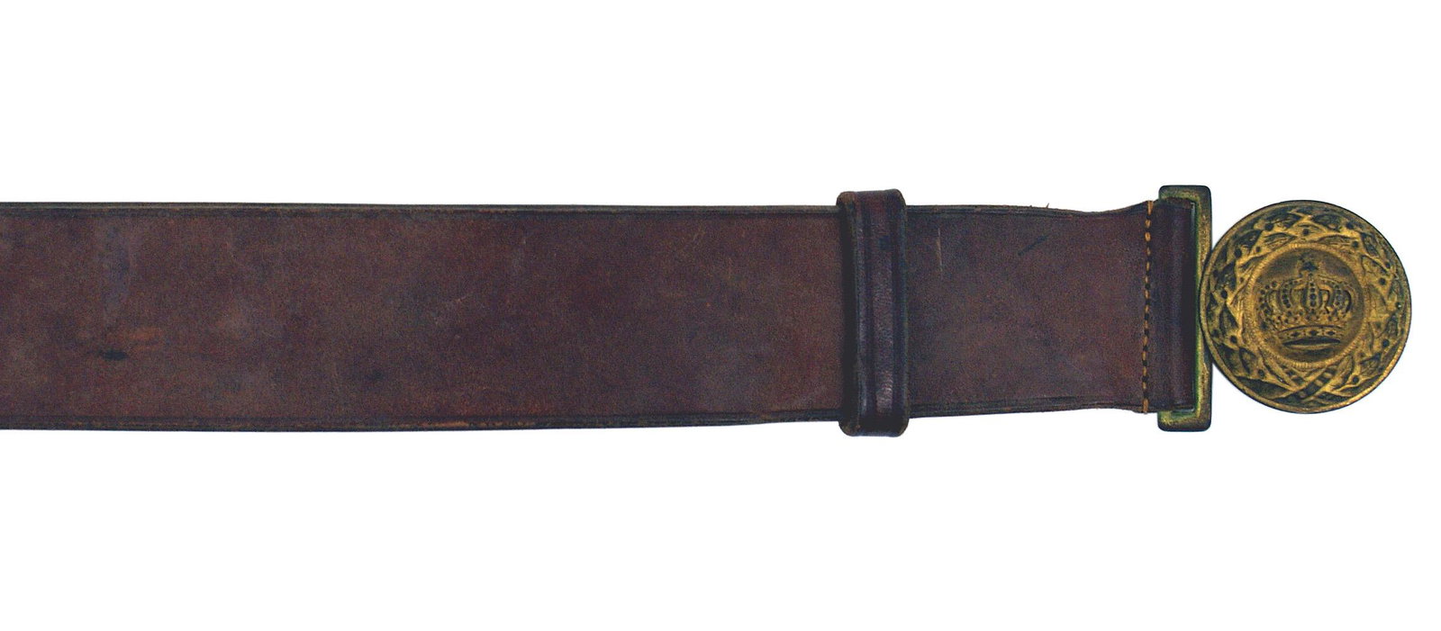 Bavarian officer WWI belt and buckle: F-019 Bavarian officer's WWI belt and buckle. Solid brown leather belt with an age darkened round buckle of a relief crown within an oak leaf wreath. With matching size adjusting brace. Inside of belt