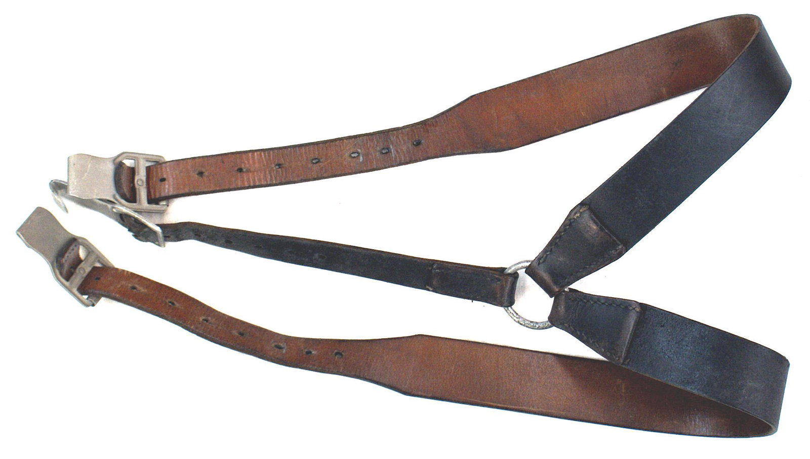 German WWII single type sentry Y straps: N-015 German WWII black leather single type sentry "Y" straps. Complete. II