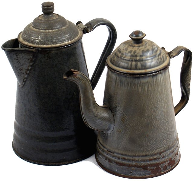 Lot of 2 enameled tin coffee pots 19th Century: K-109 Lot of 2 enameled tin coffee pots. One has a hinged lid, the other is detached. 19th Century. II
