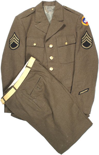 U.S. USAAF EM WWII uniform: F-57 USAAF EM WWII uniform. Four-pocket tunic with Sergeant's Chevrons and 5th AF "patch". With wool breeches. II+