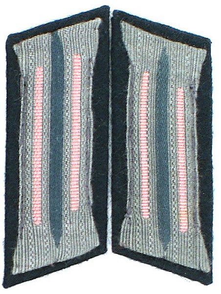 German WWII Panzer OR collar tabs: H-53 Panzer Other Ranks collar tabs. Machine woven field gray "litzen" with pink stripes and a space of dark gray between. Sewn to dark green backing "patches". Pair. II