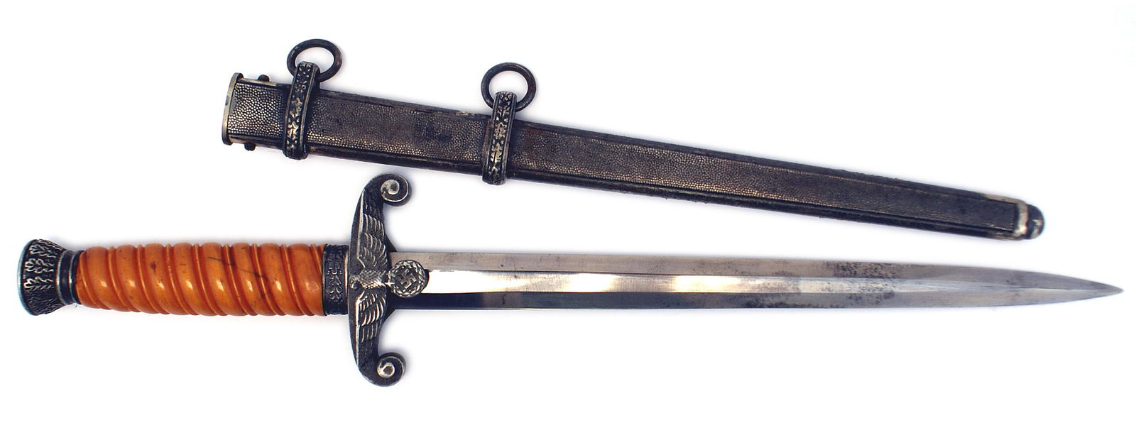 German WWII Army officer dagger: D-032 German WWII Army officer dagger. Silver patina on detailed oak leaf pommel and high relief eagle/swastika crossguard. Orange grip. Subdued "finger prints" on the starting to gray 10 1/8" blade w