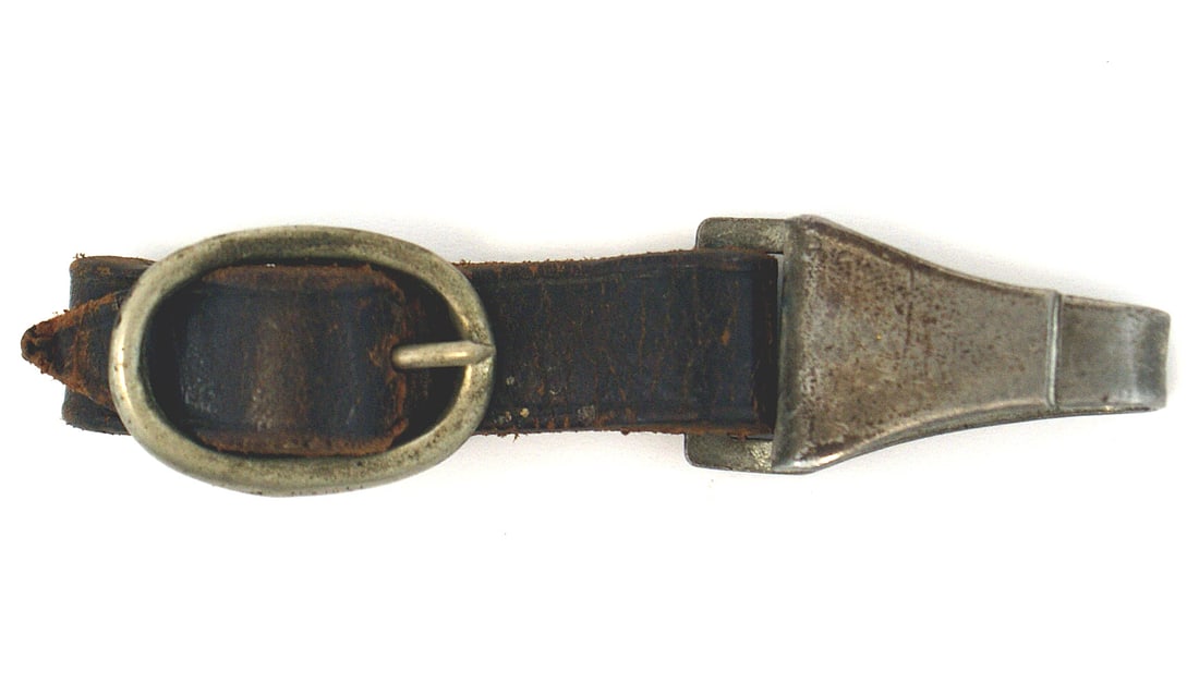 German WWII SA dagger hanger: D-200 Third-Reich SA dagger hanger. Short adjustable brown leather strap (marked "RZM", M5/71" and "OLC") with a buckle and snap hook. Missing slide. II