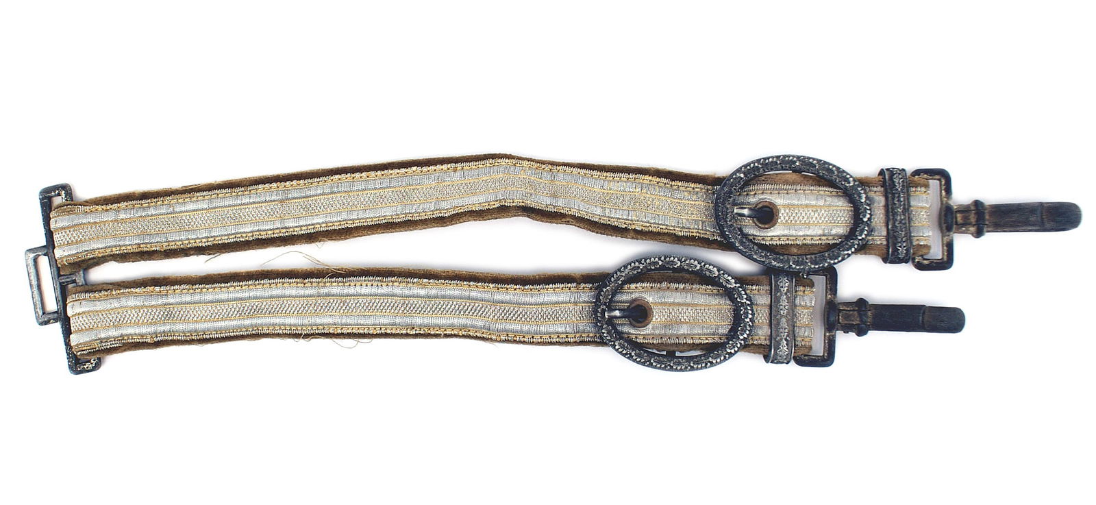 German WWII Army dagger hangers: D-018 Third-Reich Army dagger hangers. Flat silver bullion "tape" straps with olive brown velvet backing. Oak leaf decorated slides, buckles, pebbled snap hooks and plain belt attachment. II