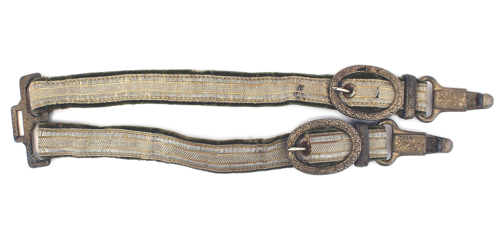 German WWII Army dagger hangers: D-020 Third-Reich Army dagger hangers. Flat silver bullion "tape" straps with green velvet backing. Deluxe oak leaf decorated square snaps. slides, buckles, and belt attachment. II