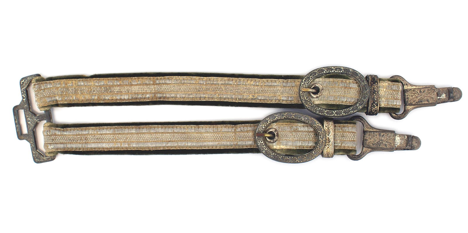 German WWII Army dagger hangers: D-021 Third-Reich Army dagger hangers. Flat silver bullion "tape" straps with dark green velvet backing. Deluxe oak leaf decorated square snaps, slides, buckles, and belt attachment. II