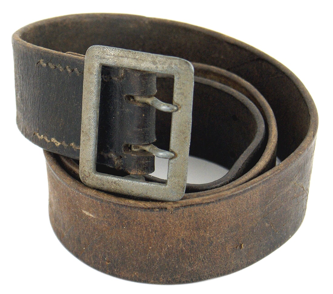 German WWII Army officer belt/buckle: F-014 German WWII Army officer's black leather belt. Marked "0560/015". Size 40. Shows wear but sound. Square, pebbled, open two-prong buckle. II-