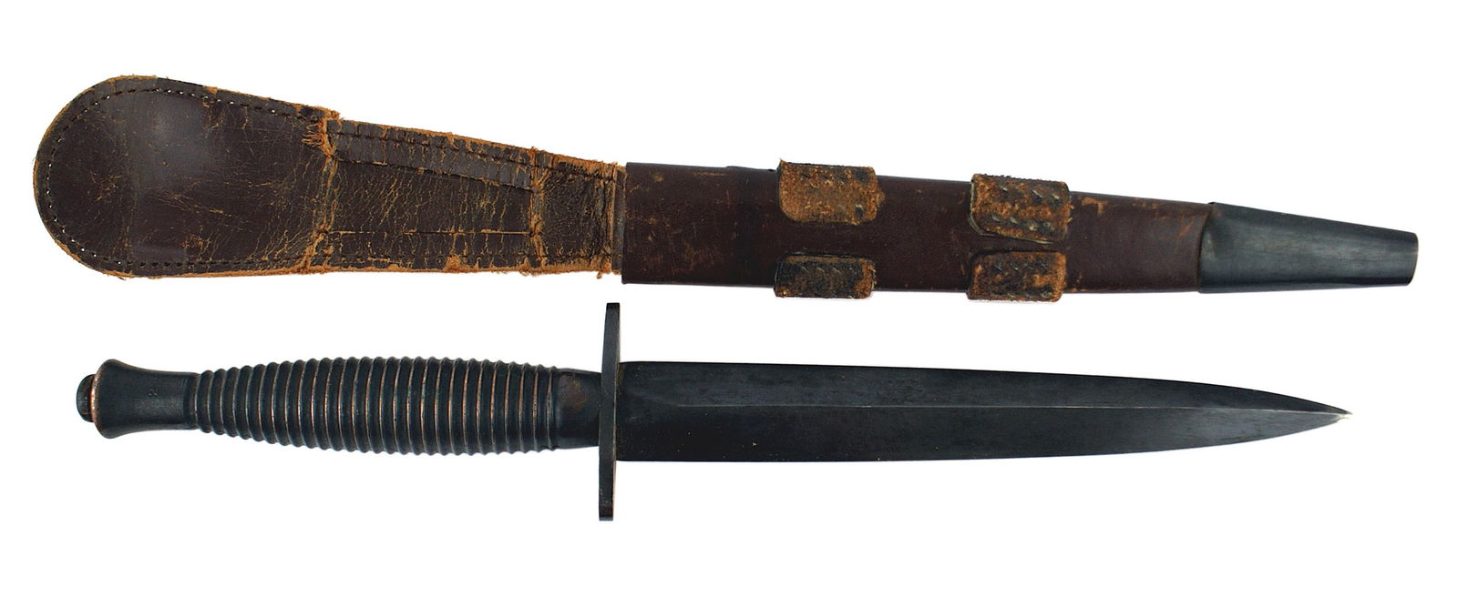 British WWII Fairbairn combat knife dagger: D-022 British WWII Fairbairn combat knife, also known as the British Commando Stiletto. One piece ridged handle culminating into a plain round tapering upward pommel, marked "2", with a round finial.
