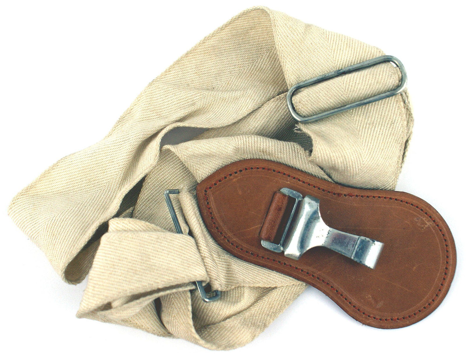 German WWII Army Luftwaffe sword hanger: D-065 German Third-Reich/WWII Army - Luftwaffe sword hanger. Snap hook mounted flat on a pear shaped brown leather tab, affixed to an adjustable cloth shoulder belt. II