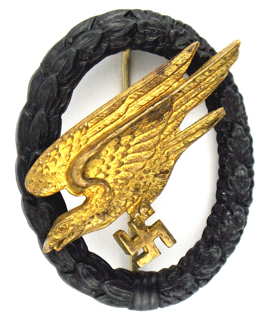 German Luftwaffe WWII Paratrooper Badge (1 of 2)