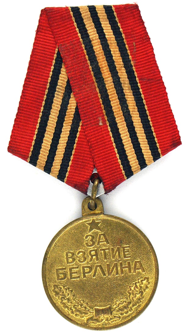 Russian WWII medal Capture of Berlin Medal (1 of 2)