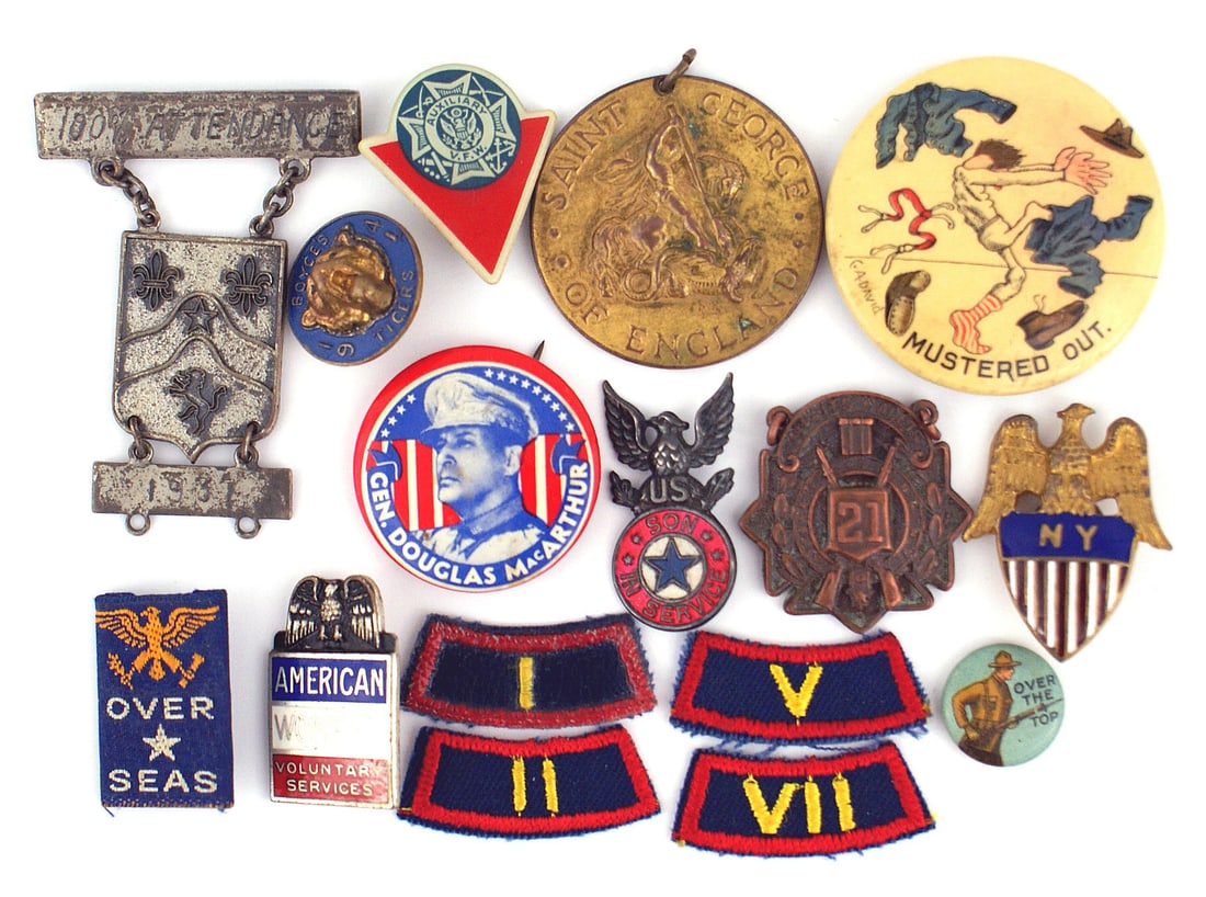 16 US WWI and WWII Military Related Badges (1 of 1)