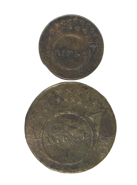 Lot 2 U.S. Regiment Riflemen buttons Circa 1816-21: K-11 Lot of two Regiment of Riflemen buttons: (1) Bugle (smaller mouthpiece) with "RIFLE" and 17 stars. Reverse: "CRUMPTON - PHIL...". Replaced shank. Shows wear. (Albert RF13B). Excavated. (2) Same -