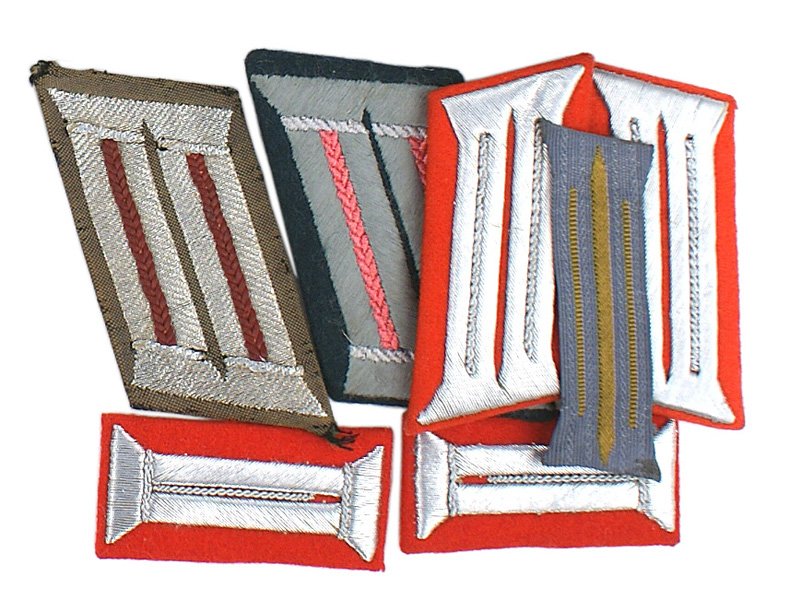 Lot of German WWII collar tabs Panzer AK: H-73 Lot of collar tabs: (1) Officer singles - Panzer and Nebeltroop. (2) Single AK EM. (3) Artillery EM parade dress - pair. Also 2 matching cuff tabs. II