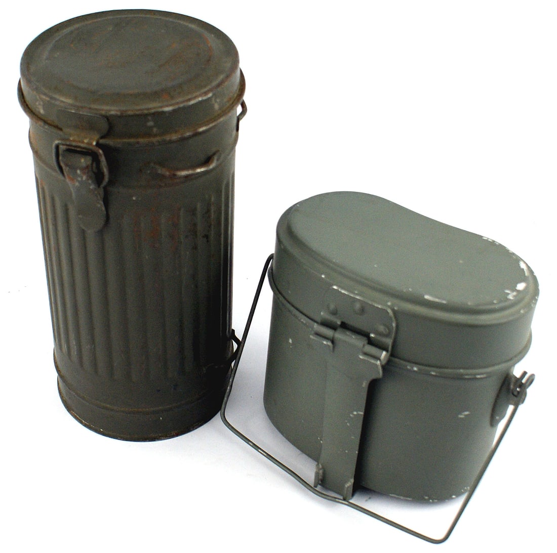 German WWII field gear gas mask can mess kit (1 of 1)