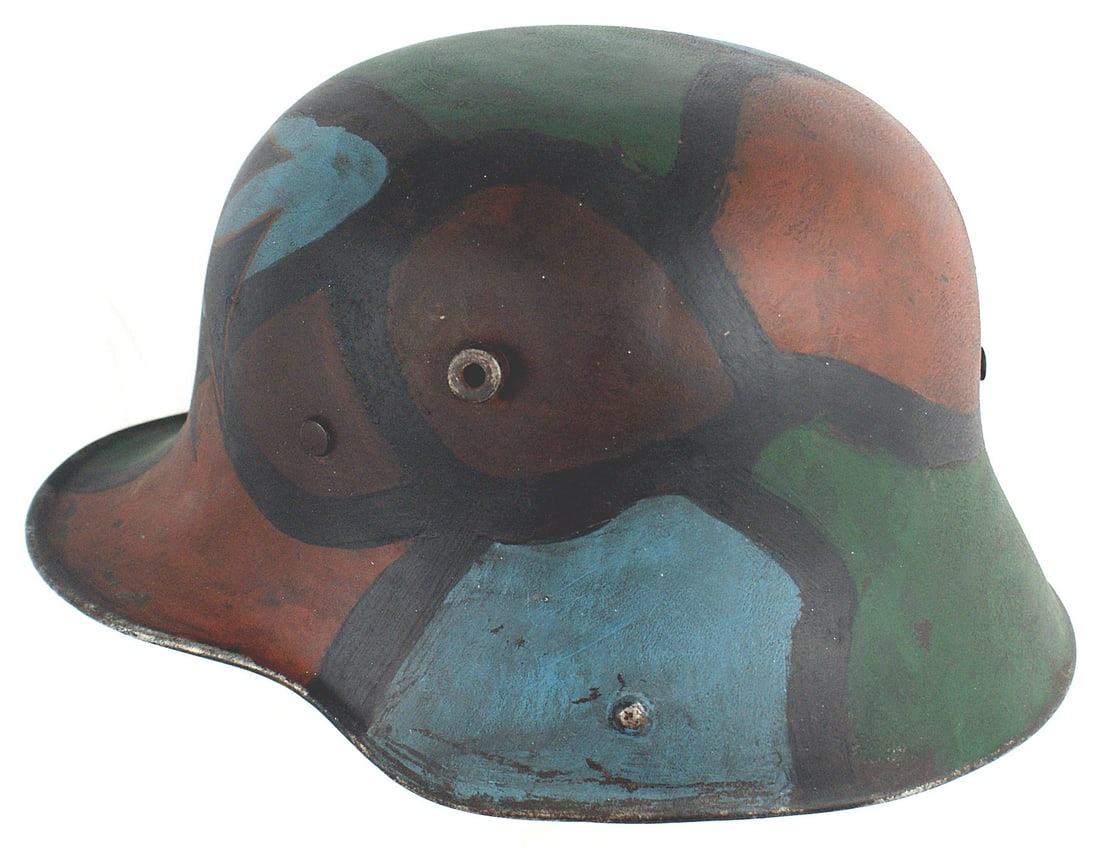 German WWI M1916 camouflage helmet (1 of 4)