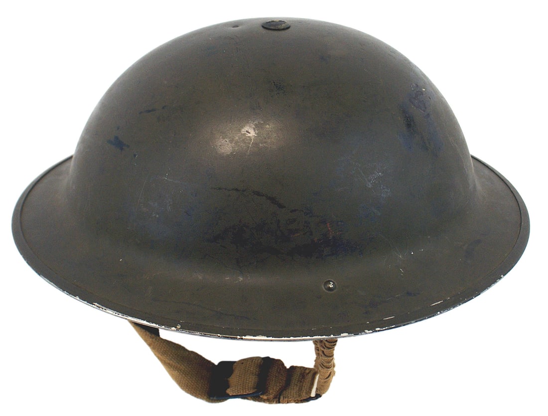 Canadian WWII helmet British type (1 of 3)