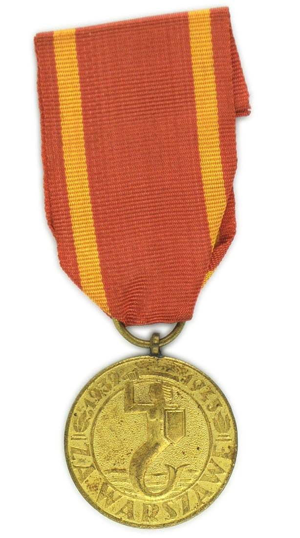 Poland Defense and Liberation of Warsaw medal (1 of 2)