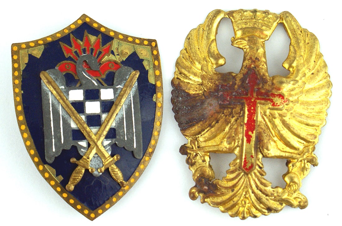 2 Spanish awards badge Franco Civil War (1 of 2)
