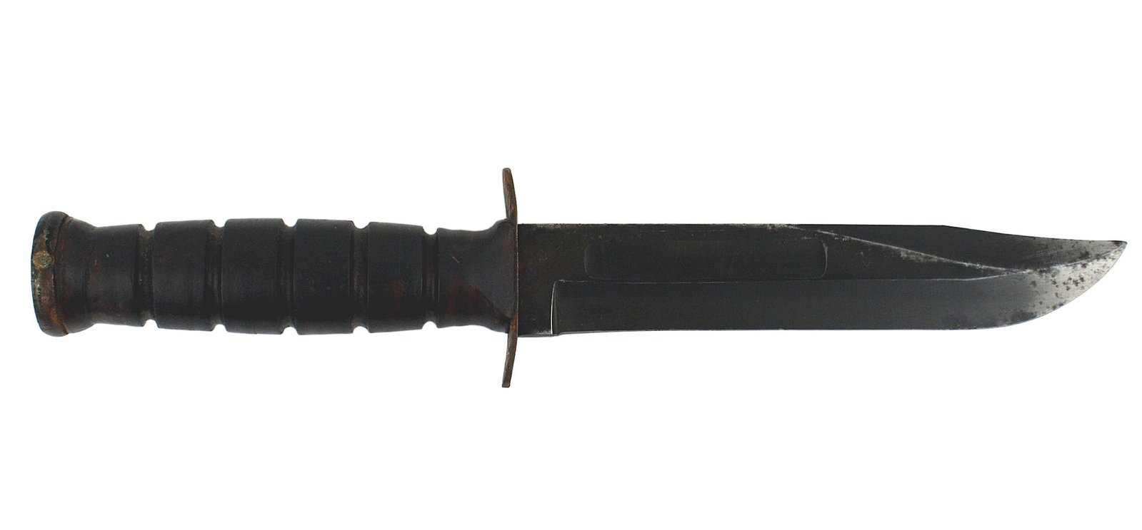 US WWII Marines fighting utility knife: D-028 US WWII Marine Corps fighting/utility knife. 7" blade with 80% of the original blued finish crossguard is marked "USMC" and "CAMILLUS, N.Y." Leather washer grip. Flat iron pommel. No scabbard. I