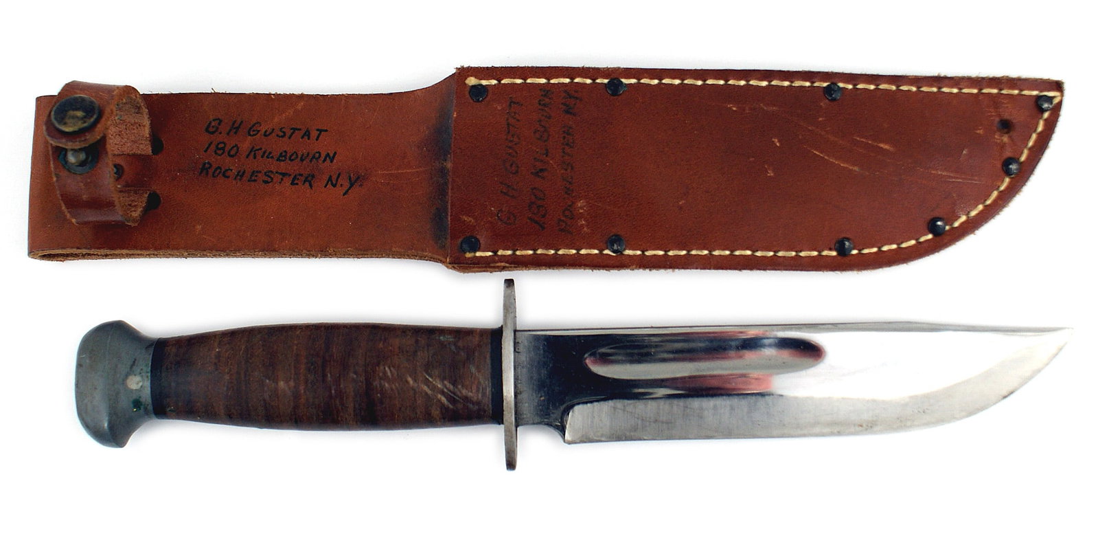 US WWII PAL military type utility knife KaBar: D-038 WWII PAL made Military Type utility knife - Ka-Bar type, 6 1/4" bright blade. Marked "RH - PAL - 36". Full leather washer grip, with a spacer at each end. Aluminum butt. Original tan leather sca