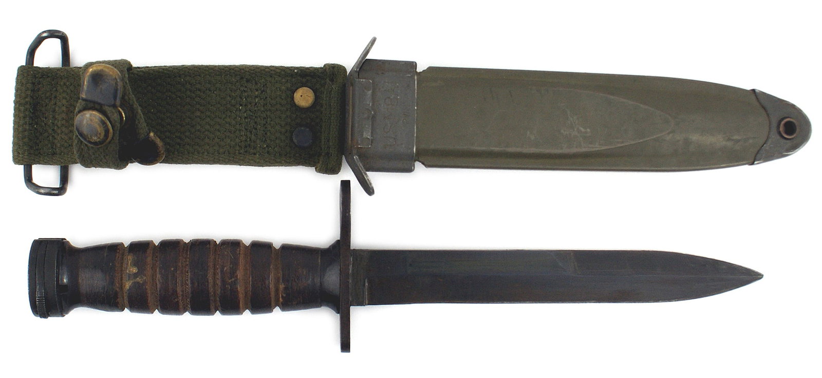 US WWII M4 bayonet M1 Carbine: D-052 US WWII M-4 bayonet, for use with the M-1 Carbine. Flat pommel with all leather washer handle. Straight crossguard with a muzzle ring. Marked with an ordnance bomb and "USM4 - IMPERIAL". 6 5/8" 