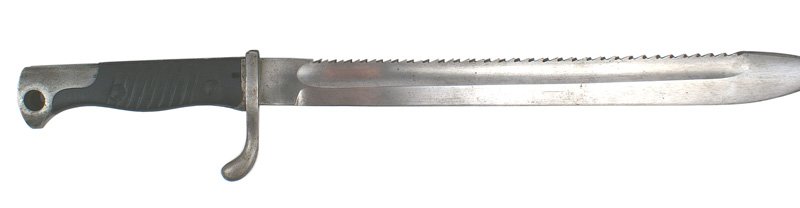 German Seitengewhr M98/05 Pioneer bayonet: D-78 "Seitengewhr" M98/05 Pioneer Model bayonet. Steel pommel and upswept crossguard, no muzzle ring. Slanted grooves wood grips. 14 1/2" serrated spine "butcher" blade - fairly clean. Marked "PACKOHL