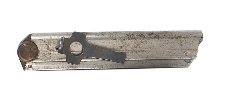 German WWI Luger magazine: M-066 German WWI Luger magazine. Wood knob is marked "4364 d". With an original take-down tool. Marked "13.". About II