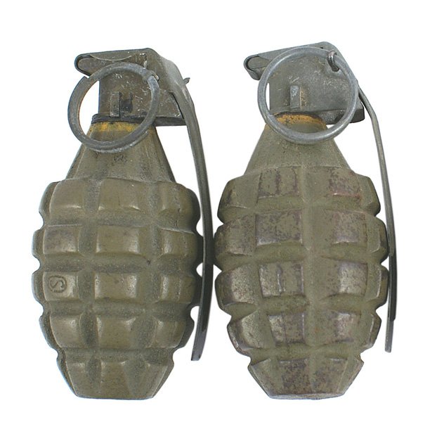 Lot of 2 U.S. WWII MK-II fragment grenades: M-084 Lot of 2 WWII MK-II fragmentation grenades. Green painted body. Being too noticeable in combat situations, the finish was changed from yellow to green in 1942. II