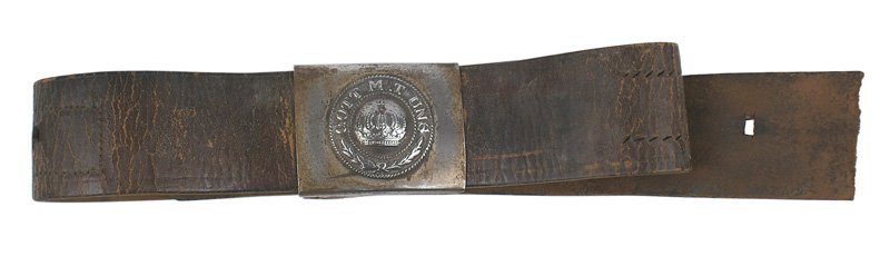 German WWI belt and buckle: F-106 German WWI belt and buckle. Belt was cut in half. Steel buckle has no finish left. Period field repair to the prongs on the reverse. Can be restored. II-