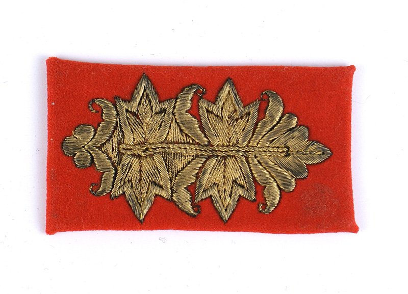 Imperial German Prussian General cuff tab: H-094 Imperial German Prussian General's cuff tab for the parade dress tunic. Relief gold wire embroidered acanthus leaves. II