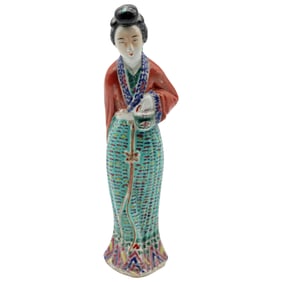 Antique Famille Rose Porcelain Figurine: Chinese Export Woman in Robe
