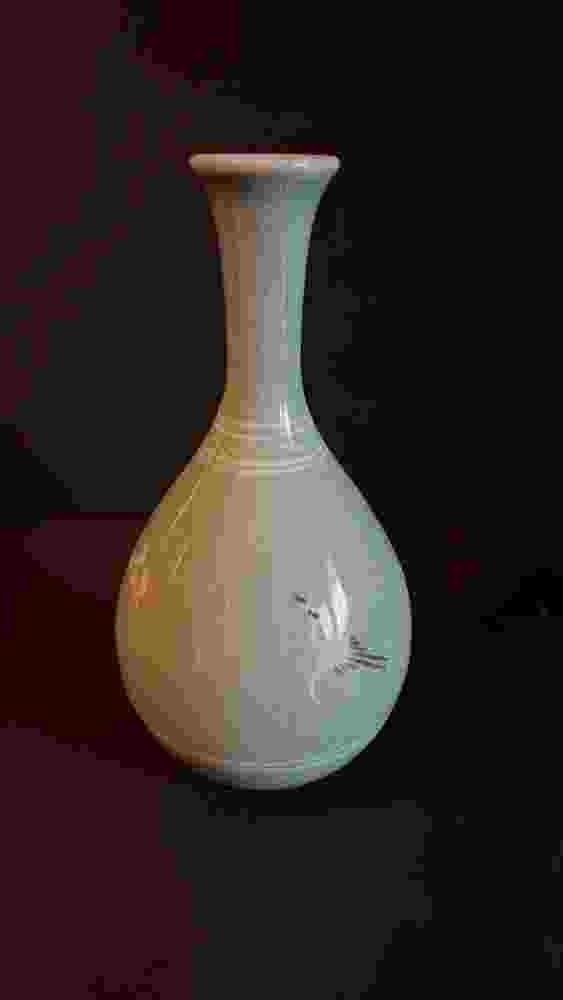 A Korean celadon vase with crane: Korean celadon vase with crane