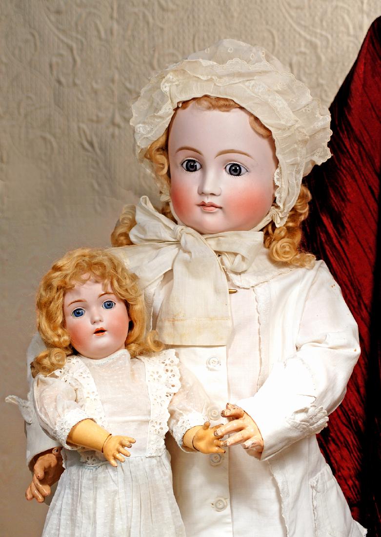 EARLY CLOSED-MOUTH GERMAN BISQUE CHILD DOLL, SIZE 18, (1 of 3)