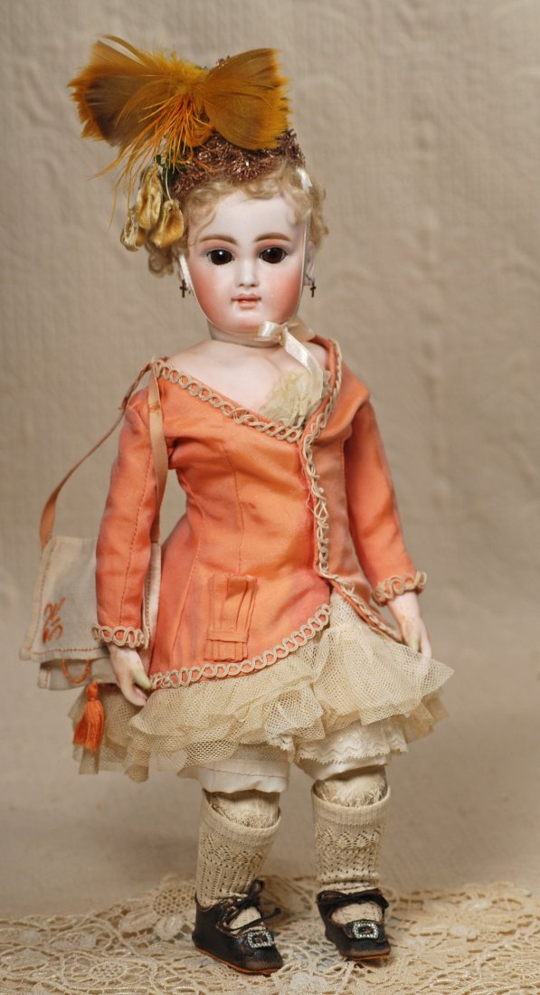 SONNEBERG BISQUE DOLL FOR THE FRENCH MARKET. (1 of 2)