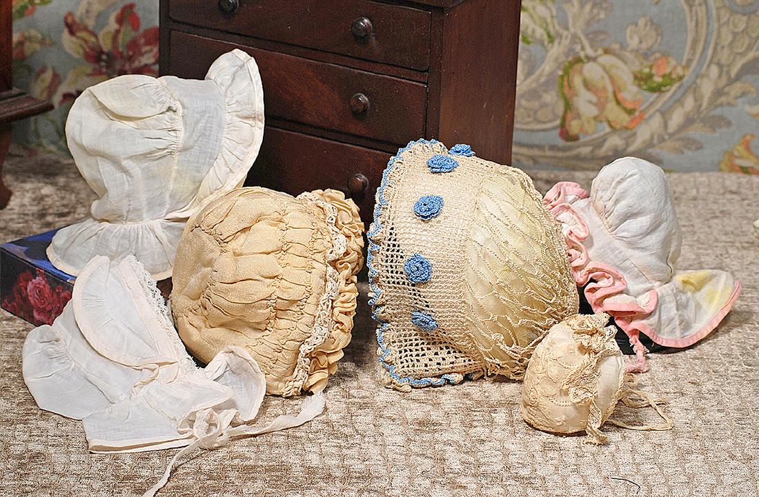 FIVE DOLL BONNETS Crocheted ivory bonnet with blue (1 of 1)