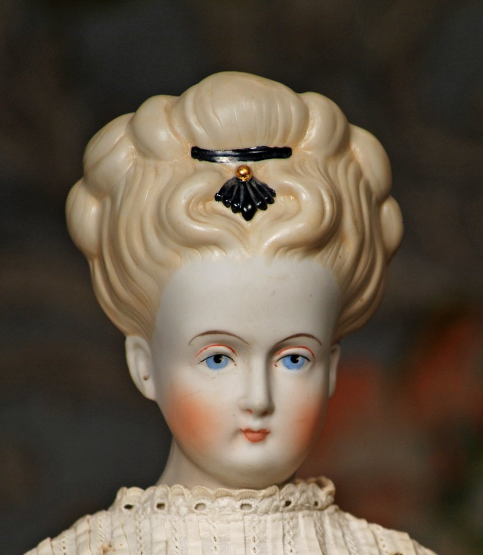 ARTIST’S  PARIAN LADY WITH FANCY HAIR (1 of 2)