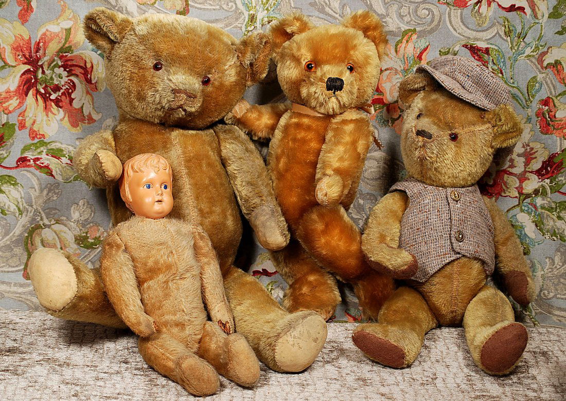 FOUR OLD MOHAIR TEDDY BEARS (1 of 1)