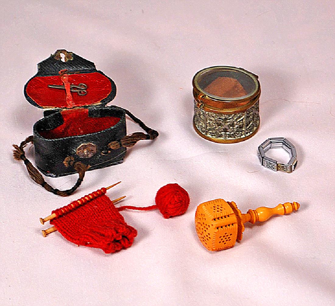 114. MINIATURE DOLL ACCESSORY ITEMS. Includes: 1 ¾" W. (1 of 1)