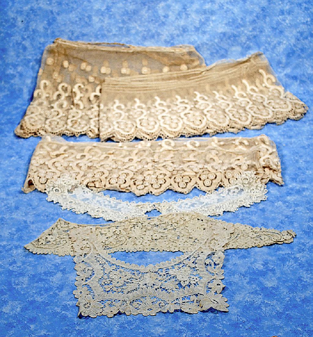 129. ASSORTMENT OF FINE ANTIQUE LACES. Includes antique