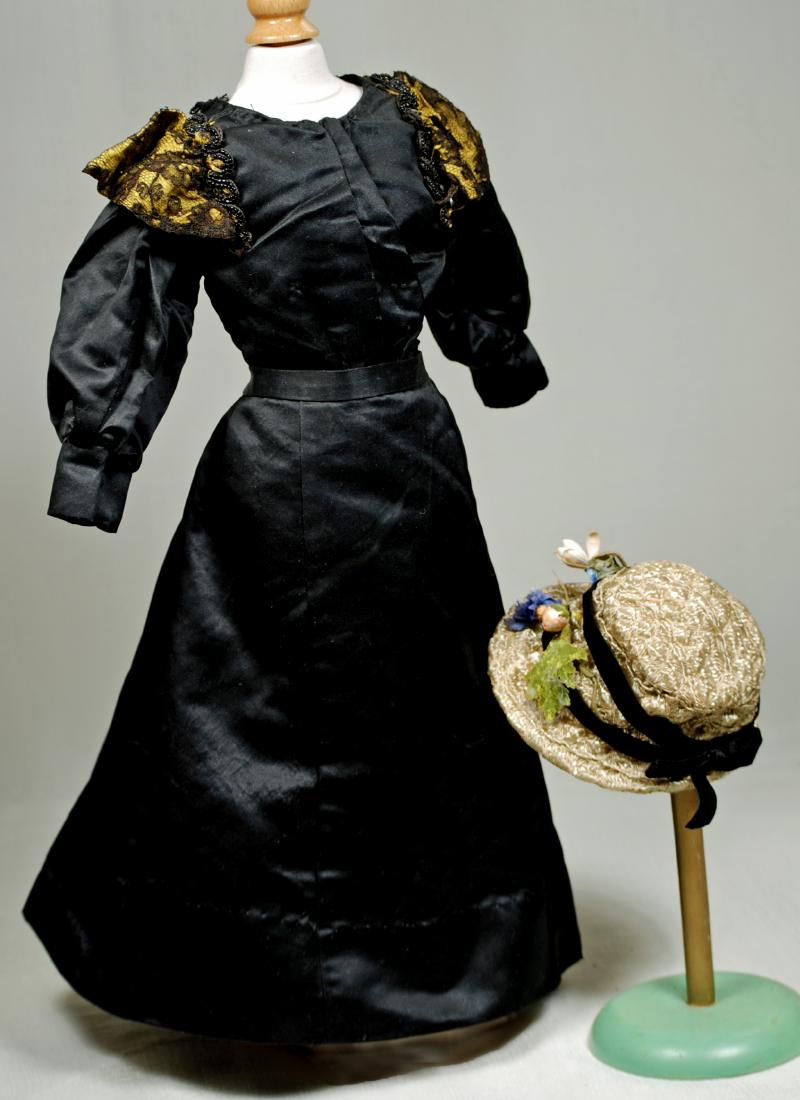 178. BLACK SILK DRESS & BONNET FOR FASHION OR LADY (1 of 1)